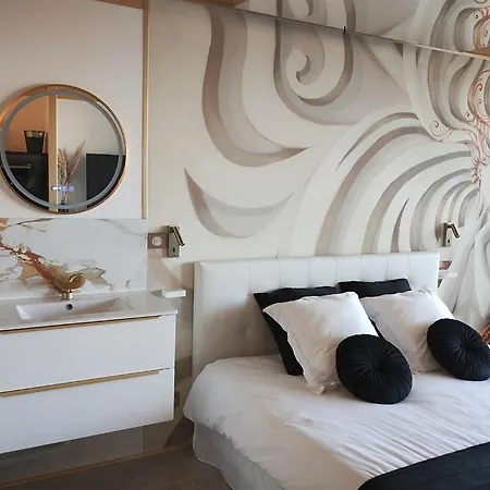 MEDUSE - Studio Héliopolis C 29 - Luxe - 2 personnes *